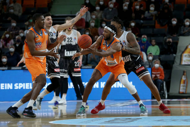 但俱乐部内 但俱乐部内